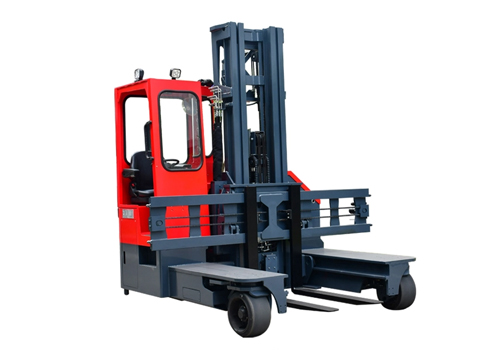 Những lợi ích của việc sử dụng xe nâng đa hướng
