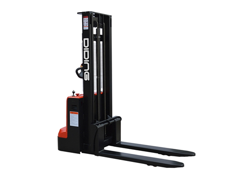 Ano ang mga kinakailangan sa pagpapanatili para sa isang 3 way pallet stacker?